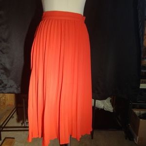 Pleated midi skirt